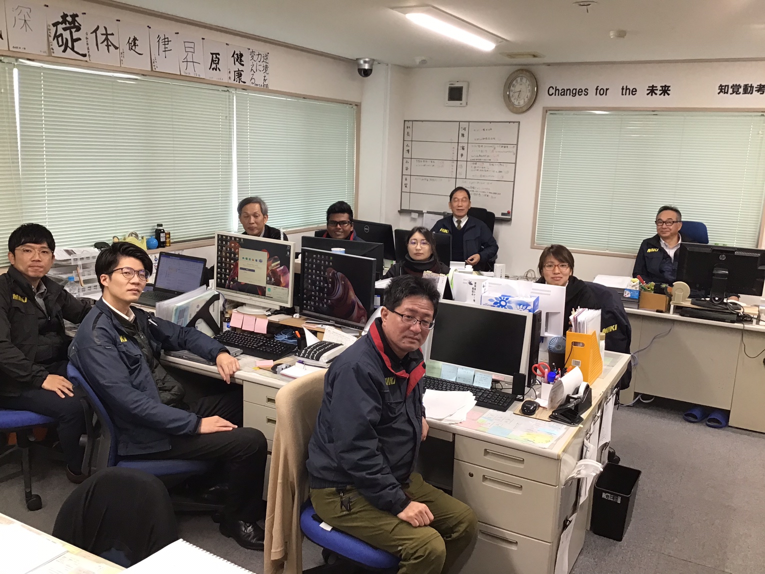 営業課集合写真②